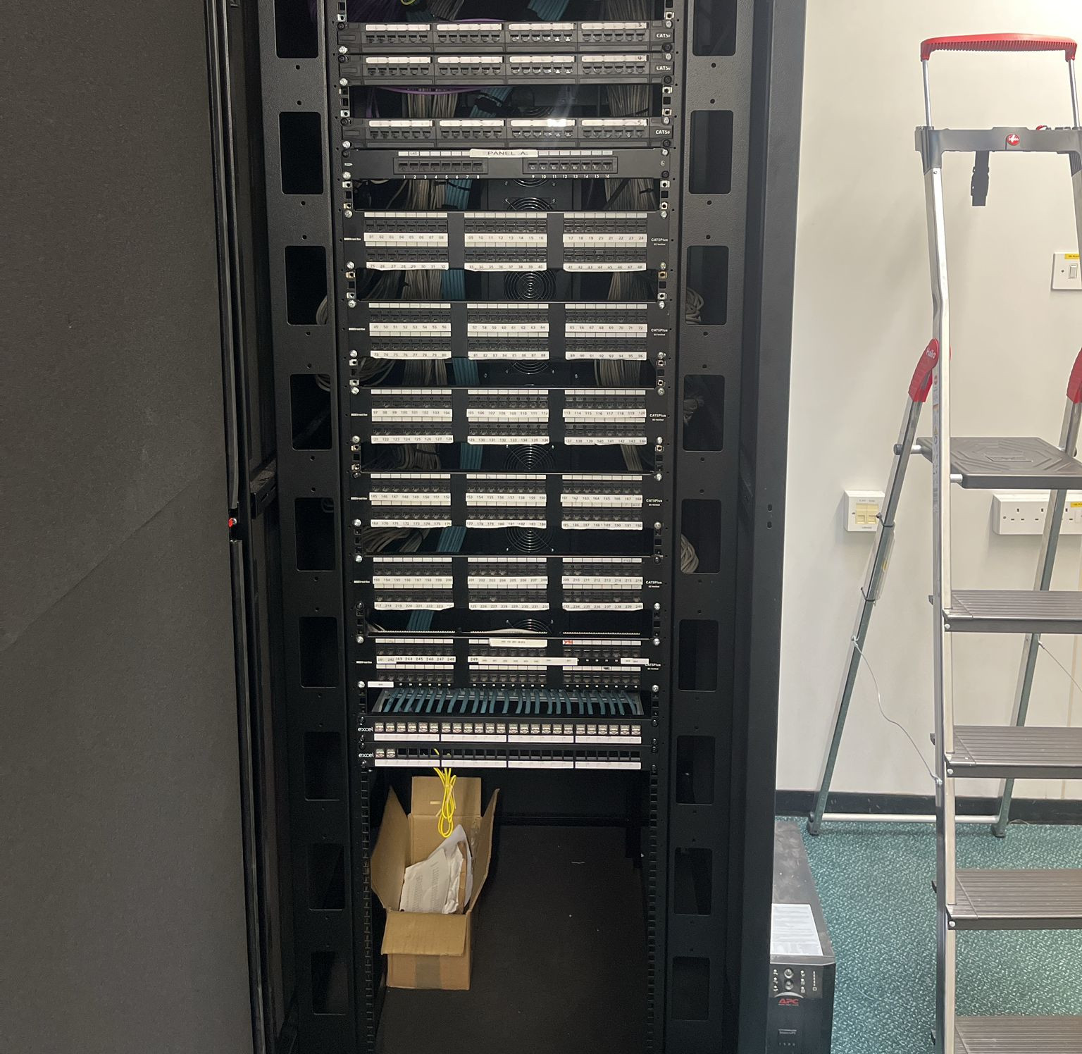 Full height server cabinet